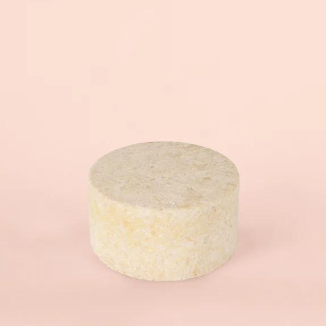 OMAKA festes Shampoo zur Reinigung von Afro Haaren und trockenen Locken mit Bio-Brokkolisamenöl der