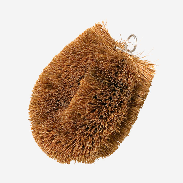 kitchen brush made of coconut fiber