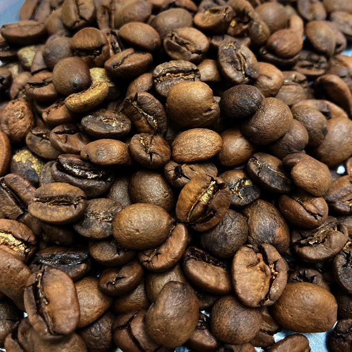 Kaffee (ganze Bohnen) in Papiertüte, verschied. Mengen